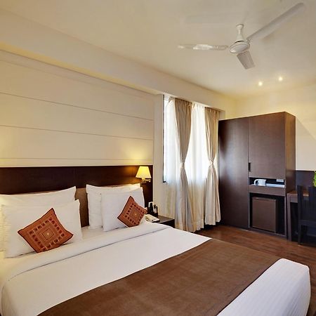Whispering Palms Hotel Divisione di Jaipur Esterno foto