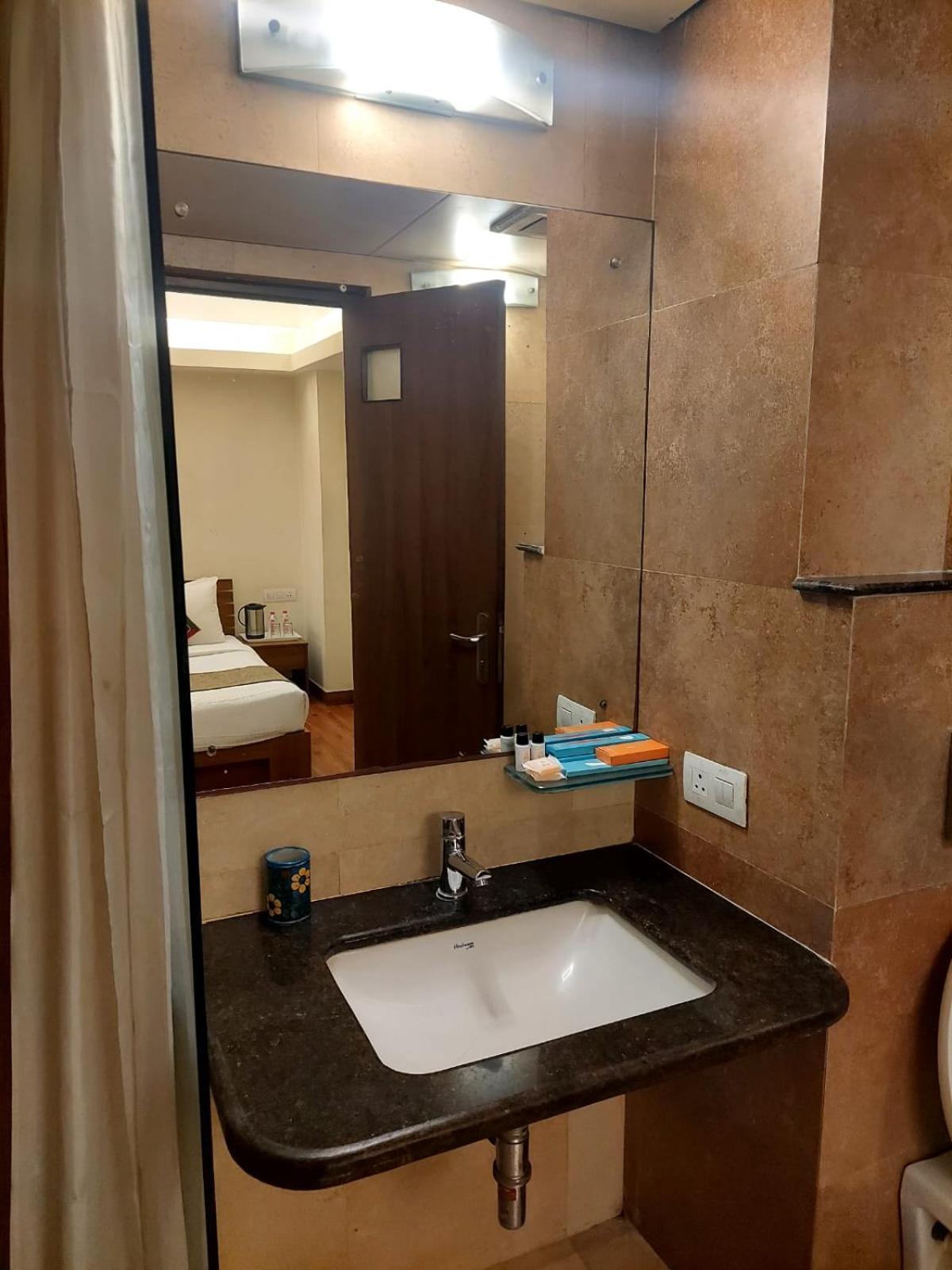 Whispering Palms Hotel Divisione di Jaipur Esterno foto