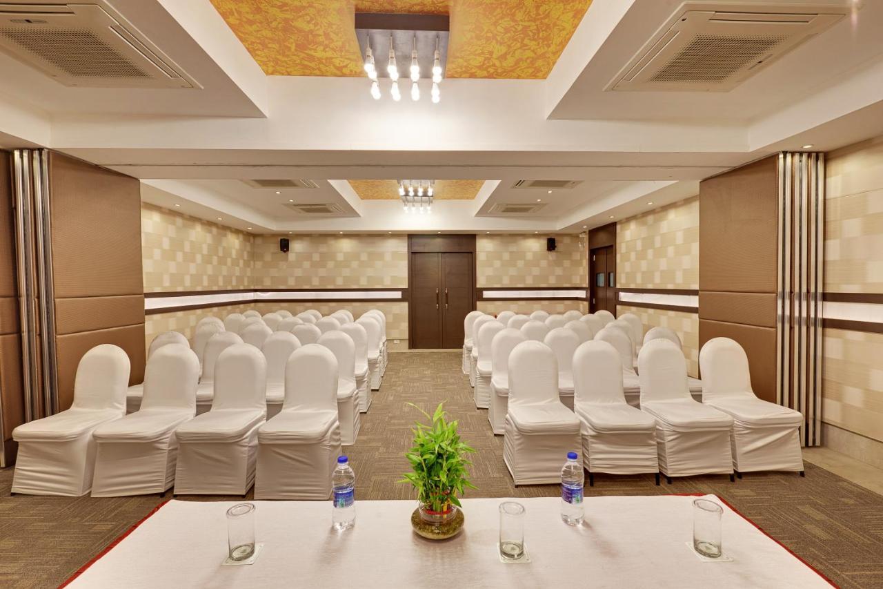 Whispering Palms Hotel Divisione di Jaipur Esterno foto