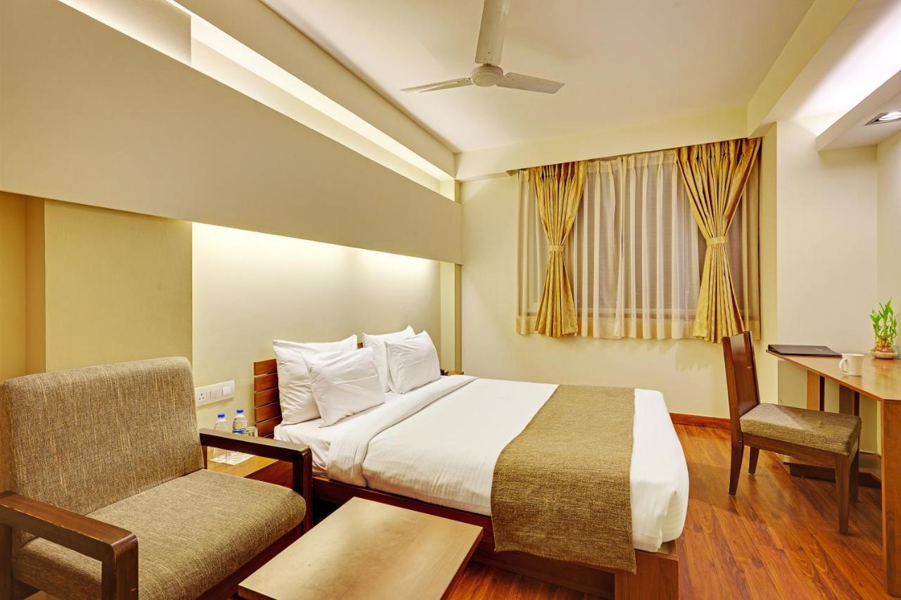Whispering Palms Hotel Divisione di Jaipur Esterno foto