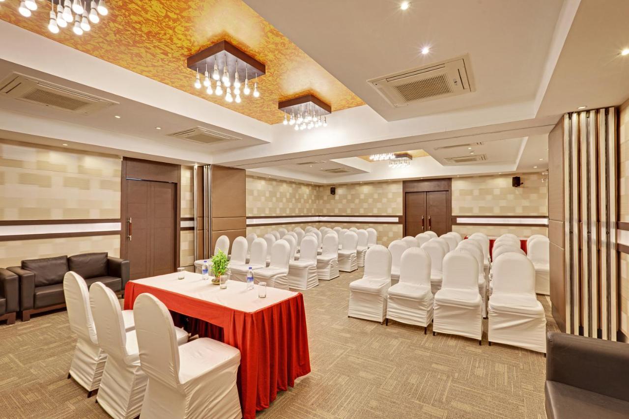 Whispering Palms Hotel Divisione di Jaipur Esterno foto